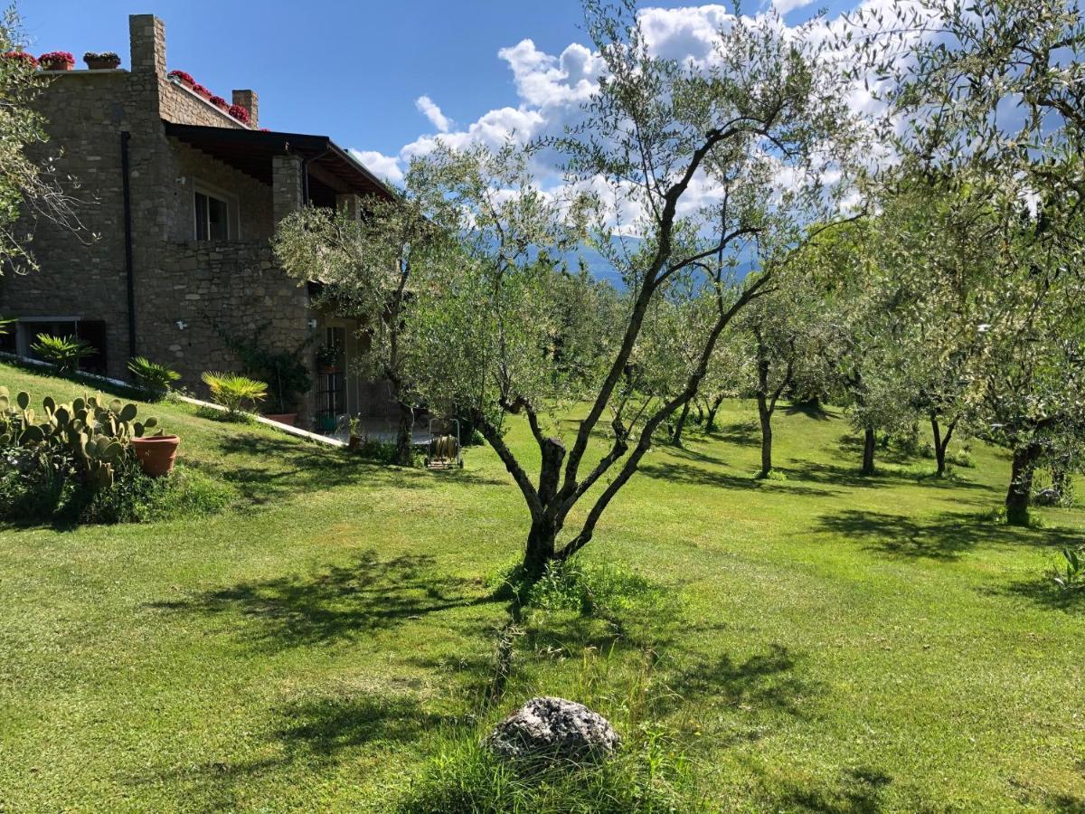 Bed and Breakfast La Cascata Negli Ulivi Toscolano-Maderno Exterior foto