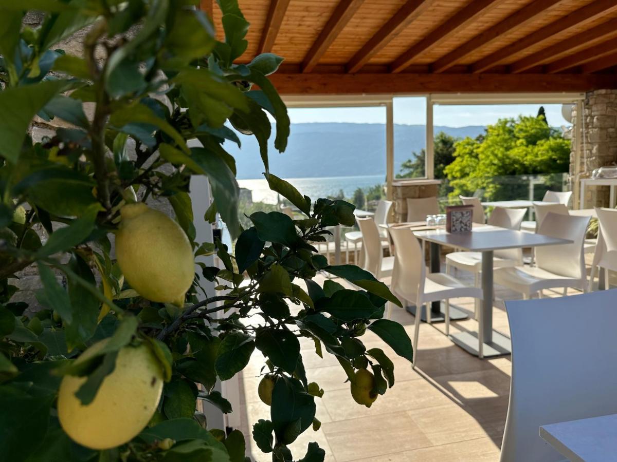 Bed and Breakfast La Cascata Negli Ulivi Toscolano-Maderno Exterior foto